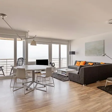 Strand Palace 1501 Apartman