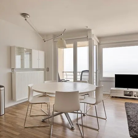 Strand Palace 1501 Apartman