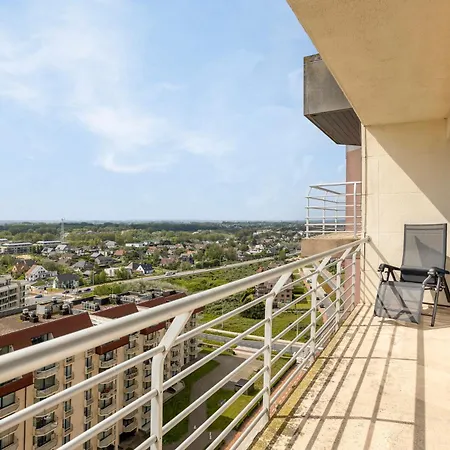 Strand Palace 1501 Apartman *